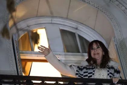 cristina-kirchner-en-el-departamento-de-YHQ2UKIR7ZHMFM6XCKVUHX2CSY