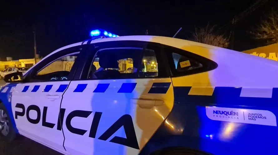 movil policia noche