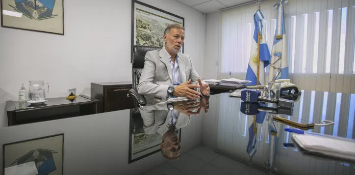 Ruben-Etcheverry0287-696x344