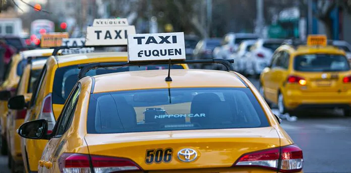 WEB-taxis-2X7A3651-696x344