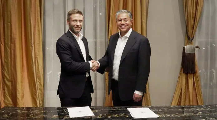 web-Firma-de-convenio-con-Parques-Nacionales-696x387