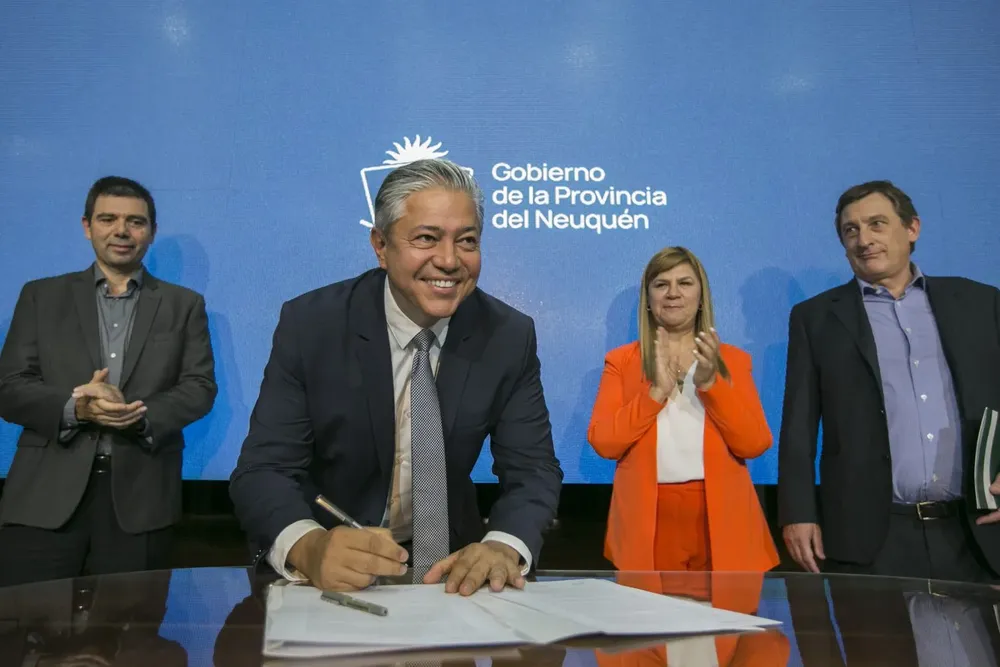 figueroa firma convenio