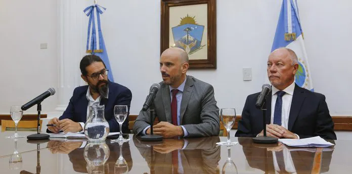 web-ANUNCIOS-SOBRE-ISSN-SALUD_08A1035-696x344