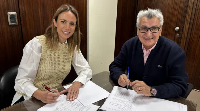 Web...Firma-acuerdo-CECCON-696x387 (1)