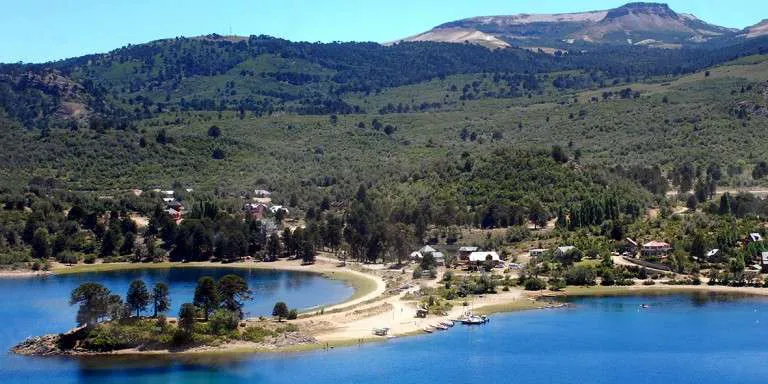 Fiscalizan-alojamientos-en-Villa-Pehuenia-768x384