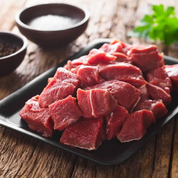 bigstock-fresh-raw-diced-red-beef-meat-316939267_1_621x621