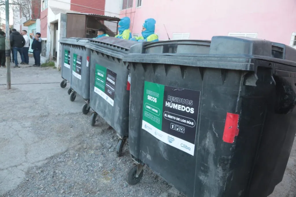 Contenedores-Parque-Industrial-1024x682