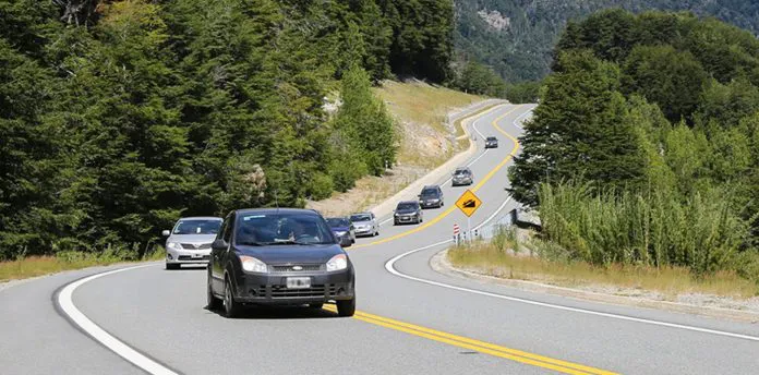 web-Refuerzan-tareas-de-prevencion-en-rutas-neuquinas-1-696x344