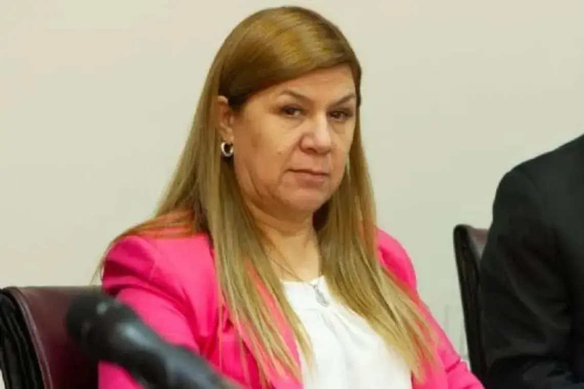 gloria-ruiz-m-1jpg.jpg